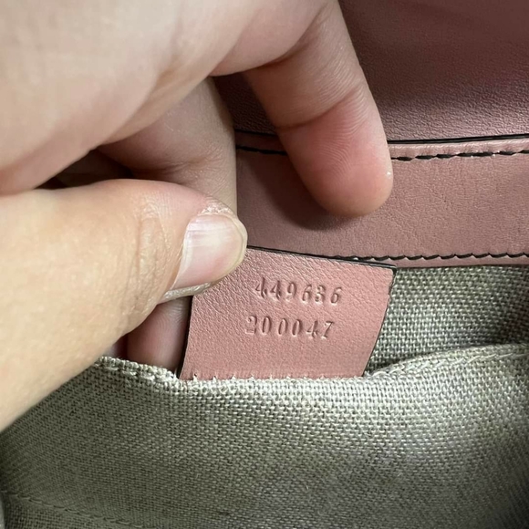 100% Authentic Gucci  Emily Shoulder Bag 570-101724 - Picture 13 of 13